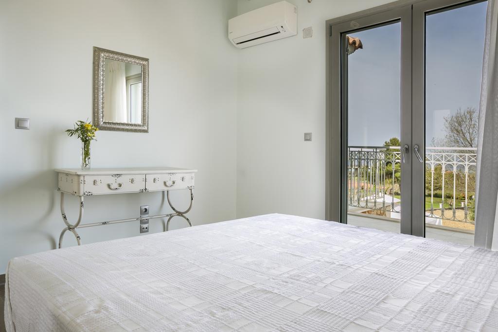 Afrodite Luxury Villa Svoronata Extérieur photo