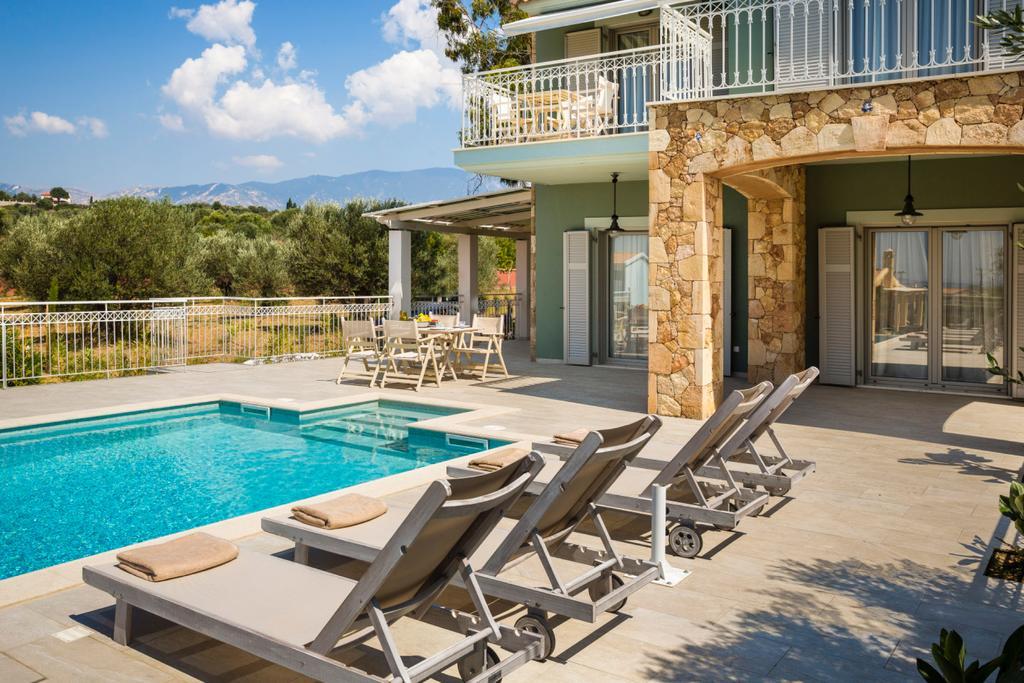Afrodite Luxury Villa Svoronata Extérieur photo
