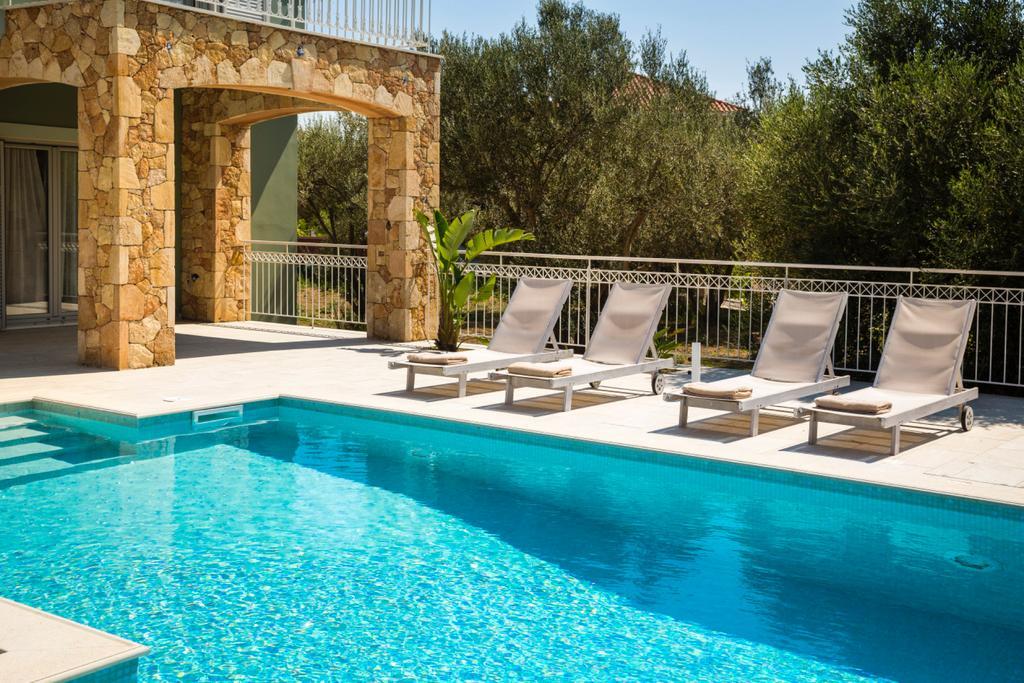 Afrodite Luxury Villa Svoronata Extérieur photo