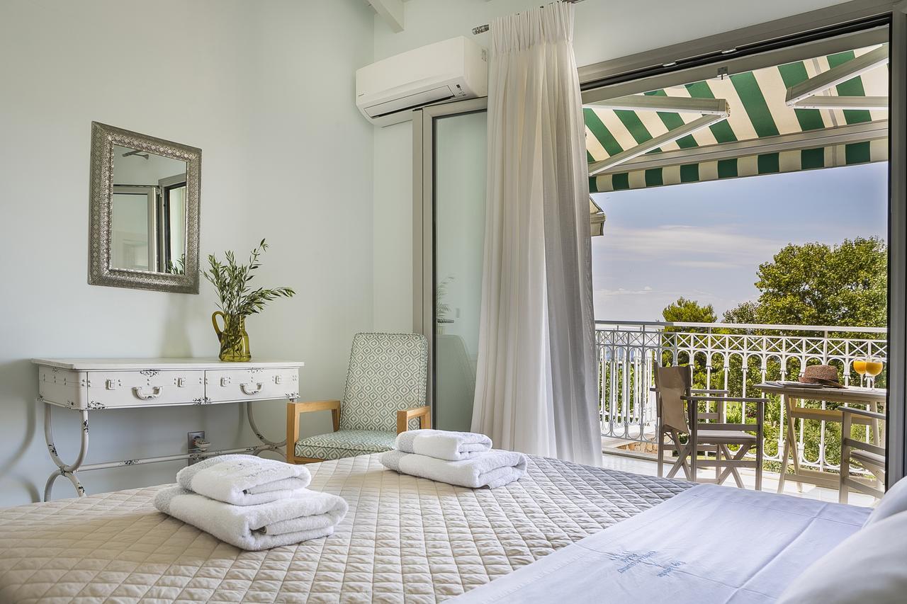 Afrodite Luxury Villa Svoronata Extérieur photo